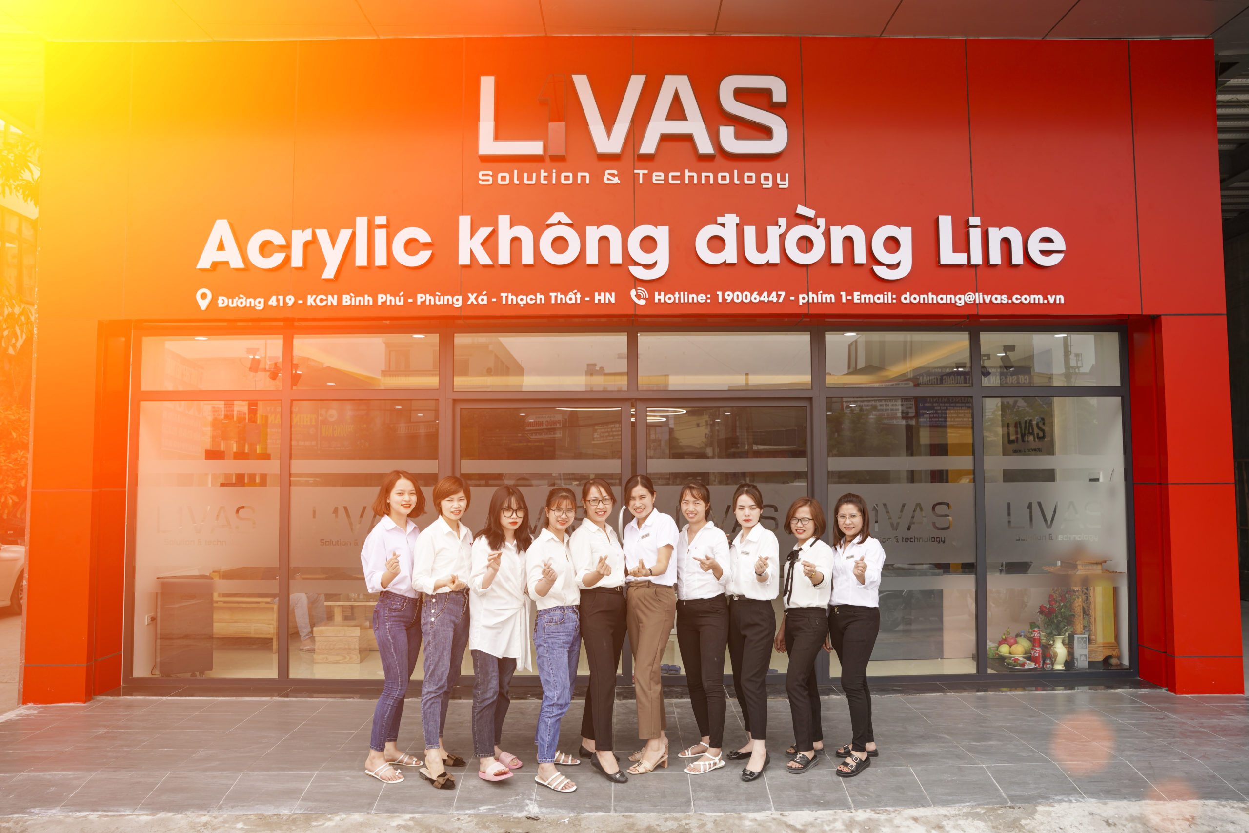 LIVAS gallery