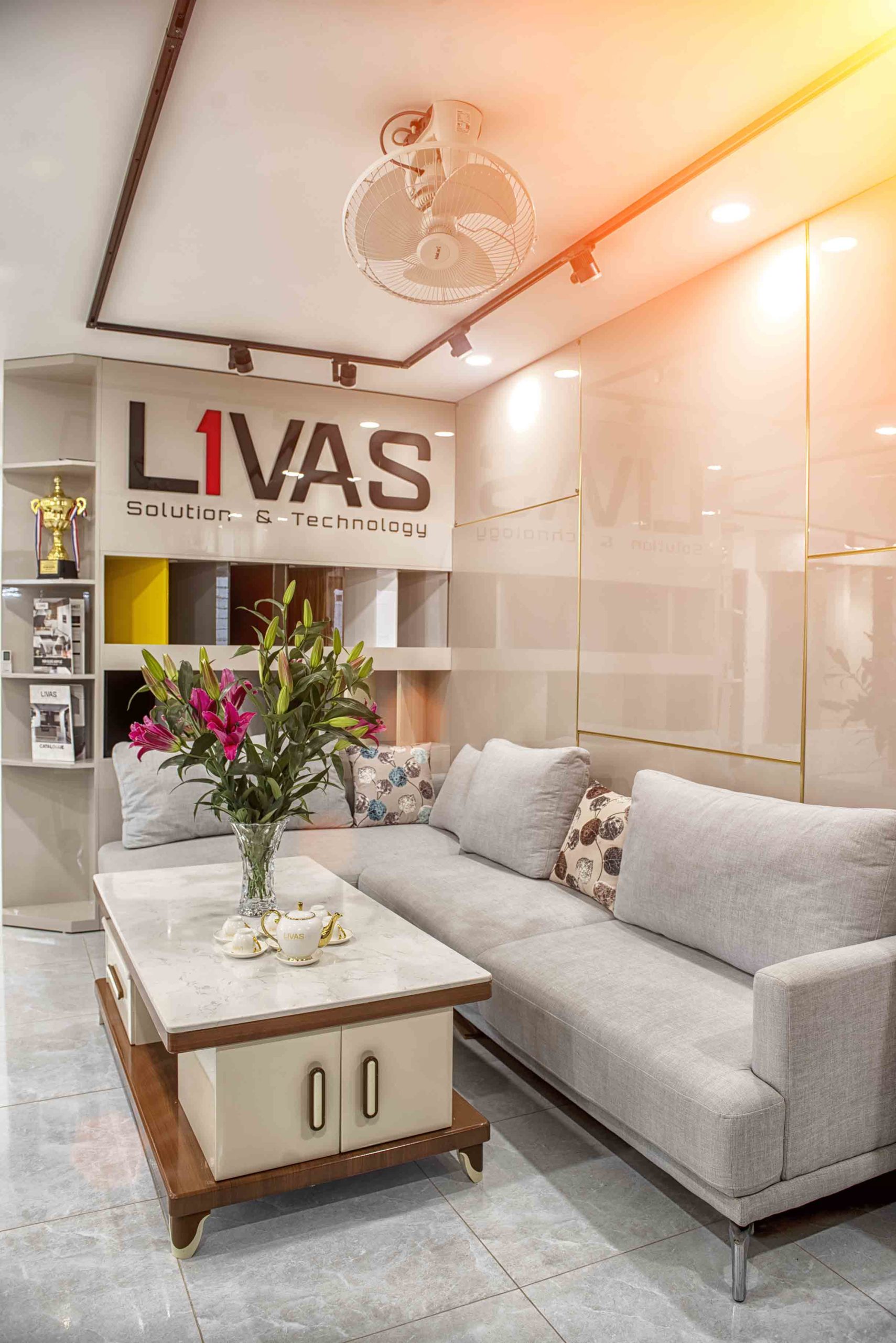 Không gian làm việc LIVAS VINA